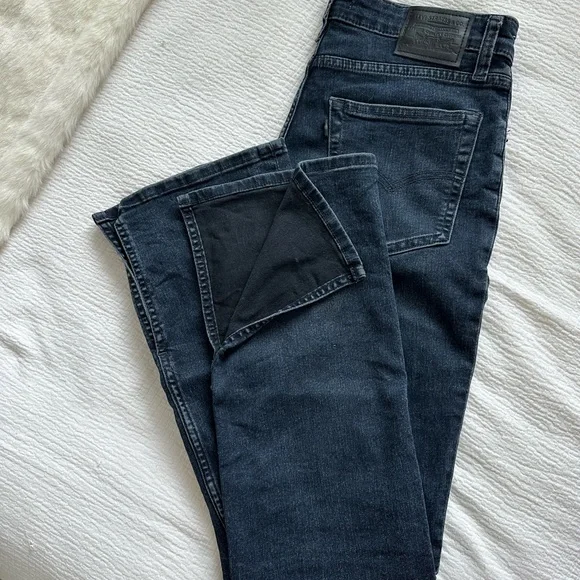 Levi's 725 Slit Bootcut Jeans - Picture 7 of 13